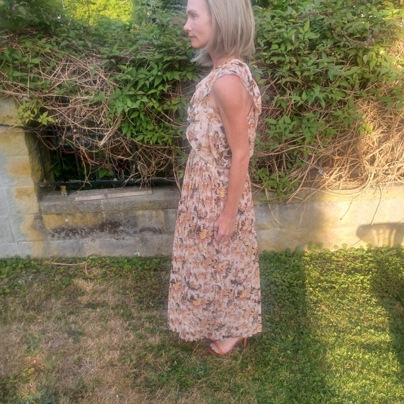 Pretty little thing dress - Picture 3 of 4